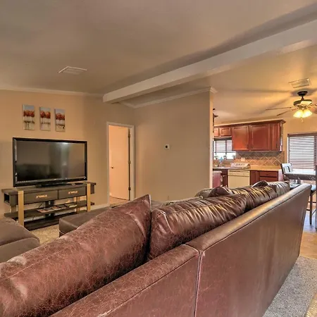 Page Home With Patio And Bbq, 3 Mi To Lake Powell! Exterior photo