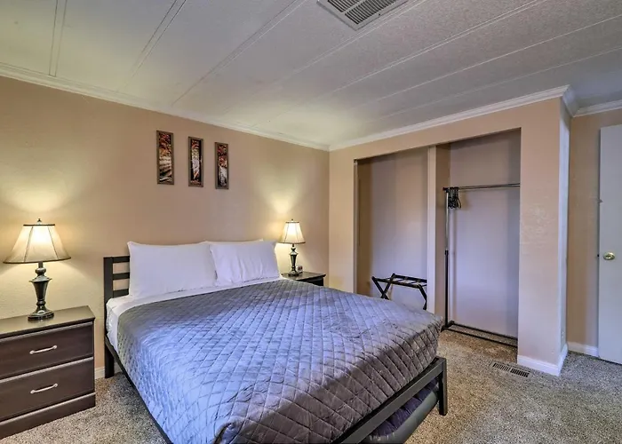 Page Home With Patio And Bbq, 3 Mi To Lake Powell!