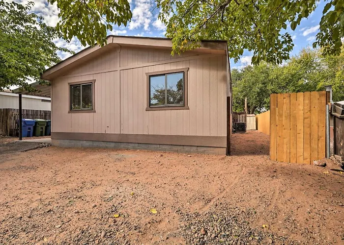 Page Home With Patio And Bbq, 3 Mi To Lake Powell!